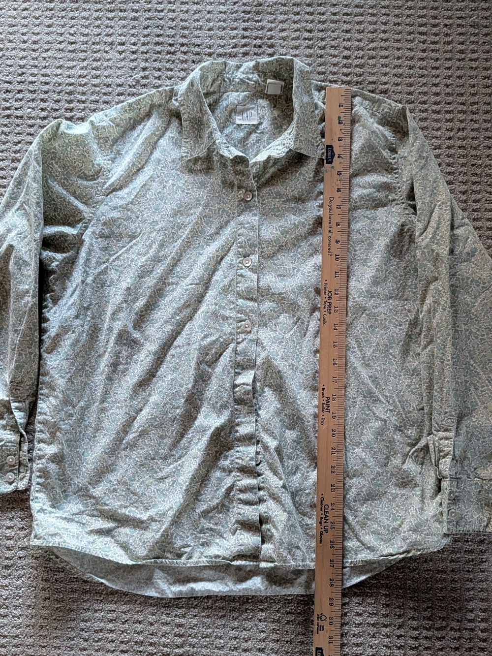 GAP Ladies's Button-Down Shirt in Pale Sage Floral.....XL